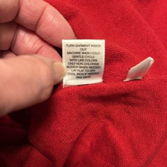 Red pullover sweater - Picture 5 of 5